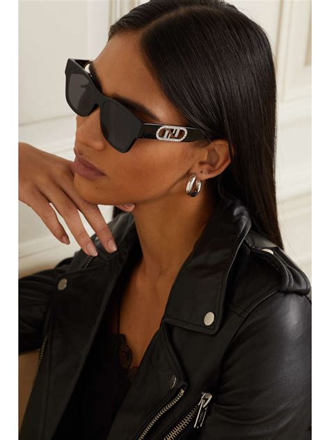 Fendi: Shop Fendi Sunglasses & more Online .